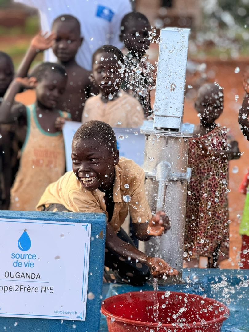 Puits Source de Vie Ouganda 7